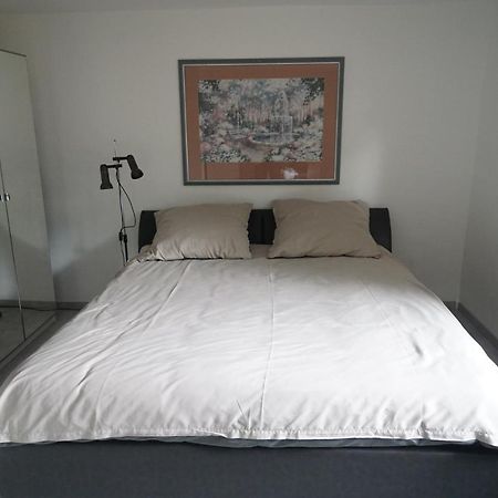 Neue Und Zentral Gelegene Wohnung In Stuttgart Exterior photo