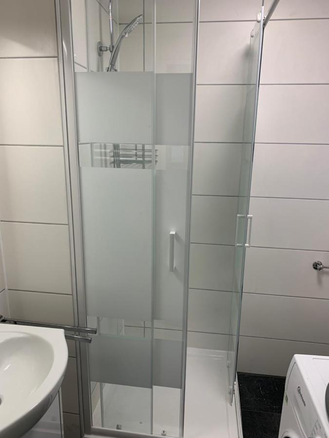 Neue Und Zentral Gelegene Wohnung In Stuttgart Exterior photo